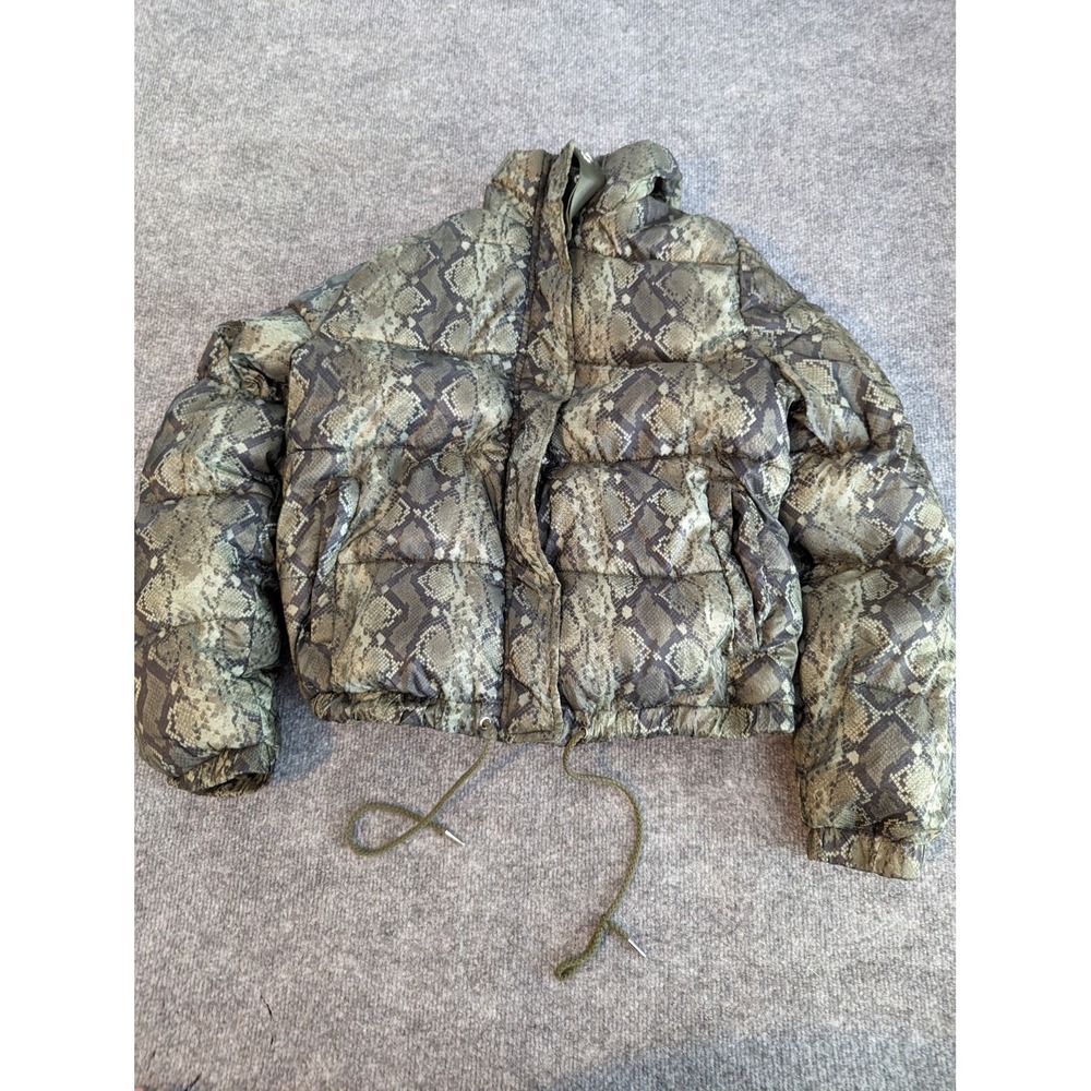 Ashley By 26 Puffer Jacket-Green Snake Print-2 Pockets-Front Zip-Size Youth( XL)